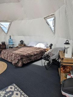 Remote Spacious Dome with Incredible Outdoor Landscape in Montana - 8