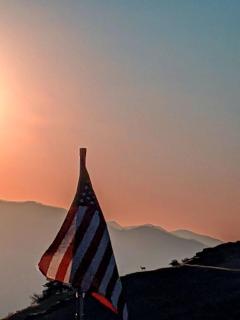Remote Spacious Dome with Incredible Outdoor Landscape in Montana - 4