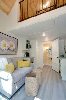 Luminous Tiny Cabin with Amazing Hiking Trails in Alabama - 9