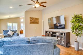 2 Mi to Surprise Stadium! Snowbird Haven with Pool - 4