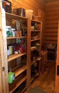 Intimate Off-Grid Cabin with Fire Pit and Mountain Views in Montana - 9