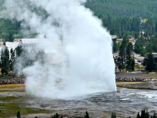 Intimate Off-Grid Cabin with Fire Pit and Mountain Views in Montana - 4