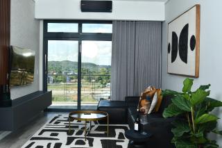 438 The Capital Trilogy - 1