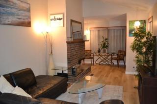 Cozy 3 bedroom house close to Beaumaris Lake - 0