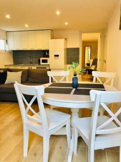 101 - Beachside Renovated 1BR apt w private garden - 1