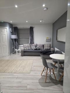 Noahs Corner - 8