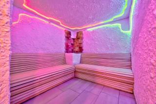 Tomy Forest Cigar Bar - 5