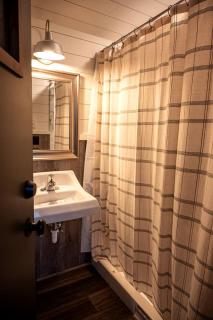 Charming Idaho Glamping Wagon with AC, Fire Pit & Breakfast | Bonners Ferry Escape - 9