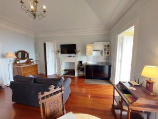 Elegant and Relaxing Seaview Apartment with Pool - 2