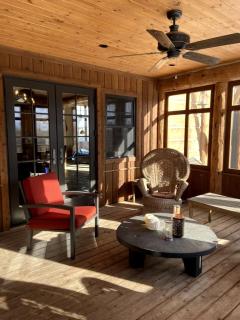 Scenic Creekside Lodge with Decks and Madison River Access near Yellowstone, Ennis Montana - 8