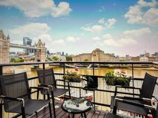 DNR RAMSGATE Elegant Apartments Overlooking Tower Bridge - 1