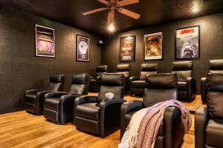 Luxury Heated Pool Cabin with Mountain Views, Theater & Game room - 7