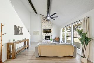 Austin 3BR Retreat with Backyard - 8