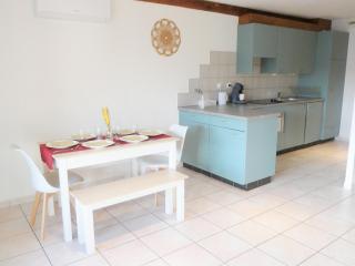 Bright Duplex with Balcony & Parking, 6 guests, 5 min from Colmar - 6