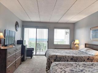 Amazing Lake Winni Views in Cedar Lodge Complex - 1