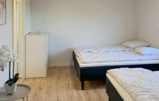 6 Bedroom Stunning Home In Give - 1