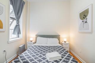 2BD Classy Manhattan Home - 6