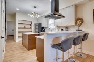 3 Mi to Dtwn Indy Urban Retreat with Outdoor Space - 4