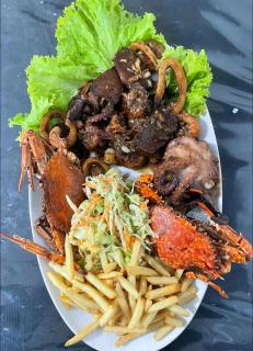 Turtle Sea Guest & Restaurants - 4