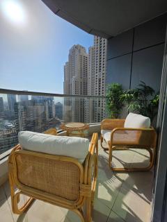 Chic waterfront 1 bedroom apartment, walk to beach, promenade, metro - 6