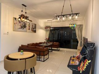 Midvalley Mosaic Southkey Cozyelegant CIQ 3BR10PAX - 3