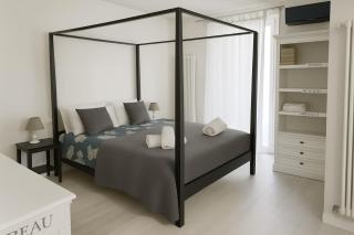 Front Beach Apartments - Deluxe - 8