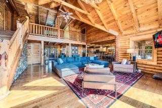 Luxury Heated Pool Cabin with Mountain Views, Theater & Game room - 2