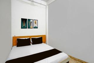 SPOT ON MOON SEZ - 6