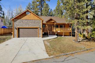 Whispering Pines Big Bear Lake - Ultra-Modern Luxury Log Cabin Retreat - Hot Tub - 5