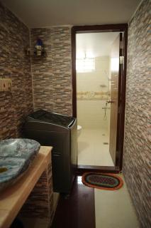 Stylish 3BR Furnished Apartment with Bathtub, AC & Balcony in Jigatola Near Dhanmondi - 6