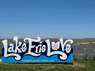 Winter Retreat & Summer Escape in Port Clinton - 9