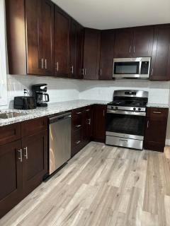 Winter Retreat & Summer Escape in Port Clinton - 7