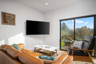 Lake & Laughter Unit 1 - 1