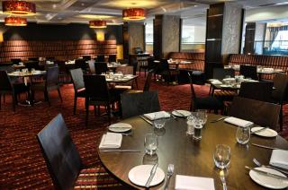 Holiday Inn London Gatwick - Worth by IHG - 9