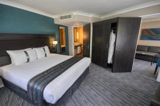 Holiday Inn London Gatwick - Worth by IHG - 8