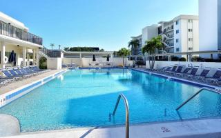 Crescent Royale Condominiums 515 - 7