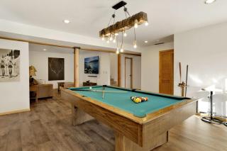 Sugarpines Big Bear Panoramic Ski Slope & Lake Views Walk to Slopes Private Sledding Hill - 3