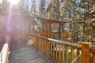 Fox Hollow Retreat- Fox Farm Luxury Lodge – Walk to Ski, Trails & Town Hot Tub, Fireplace - 8