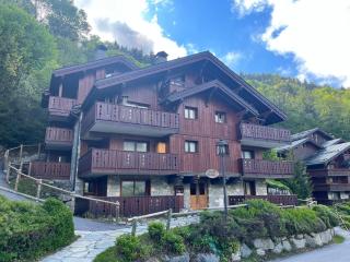 Apt rénové proche pistes et commerces, 2 ch., parking, WiFi - FR-1-688-71 - 1