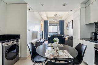 GuestReady - 2BR l City Chic in the Sky - 3