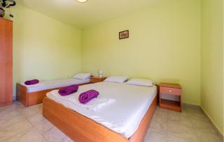 Cozy Apartment In Povljana With Wifi - 7