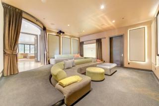 KBM Resorts Walk to Slopes Sports Court Private Home Theater Sleeps 16 Private Hot Tub PCO-184G - 7