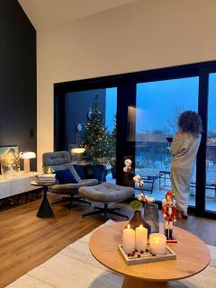 DOBRE 23j - Dom nad jeziorem, z basenem i linią brzegową - 9