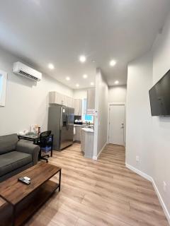 Cozy Home 3 Queen Beds - 9