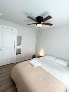 Cozy Home 3 Queen Beds - 2