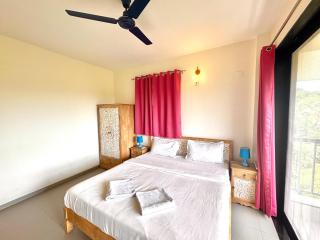 North Goa Escape 2BHK Family Apartment with Balcony & Pool - Near Candolim Beach - 7
