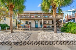 Runaway Bay - 3rd Row - Beach House - Crescent Beach - 9