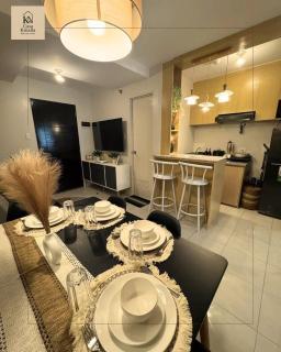 Urbanic Styled 2BR - City Views Unit - 4