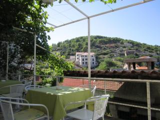 Apartments by the sea Stomorska, Solta - 14960 - 2