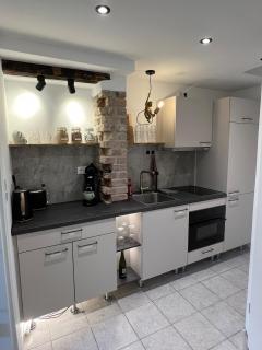 Little Rose - modern, central with WiFi & parking - 9